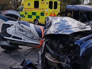 Hromadná nehoda u Boršova nad Vltavou v sobotu odpoledne zcela uzavřela hlavní tah na Krumlov