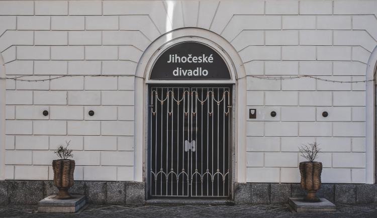 Jihočeské divadlo chystá koncert pro děti, jímž je provede plyšový roztoč