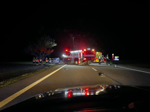 Večer došlo k tragickému střetu u Bernartic na Písecku, kde se srazil osobní automobil s nákladním.