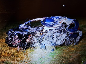 Večer došlo k tragickému střetu u Bernartic na Písecku, kde se srazil osobní automobil s nákladním.