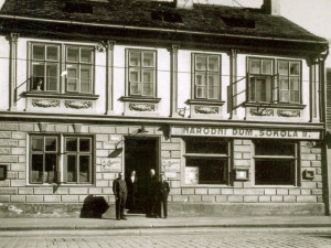 DRBNA HISTORIČKA: Národní dům Sokola II stál vedle biografu