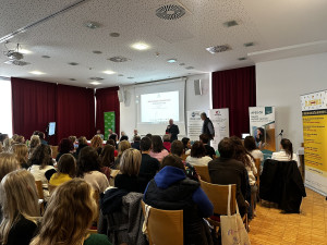 Adiktologická konference Jihočeského kraje ukázala nové výzvy v léčbě závislostí