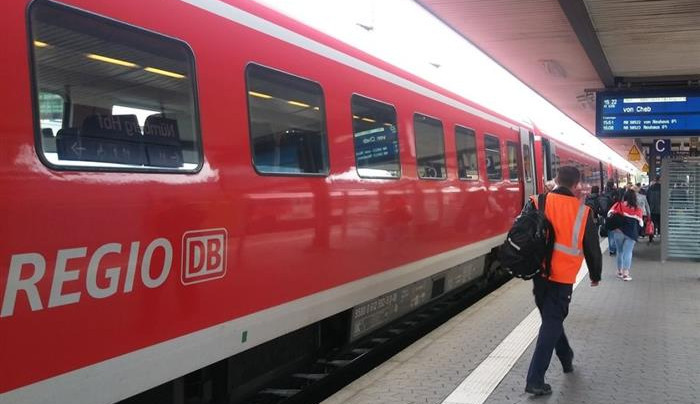 Vedení Chebu se nelíbí zrušení přímého spoje do německého Norimberka