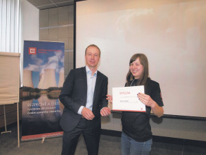 Holky a technika - SPŠ Dukelská toto spojení sedí