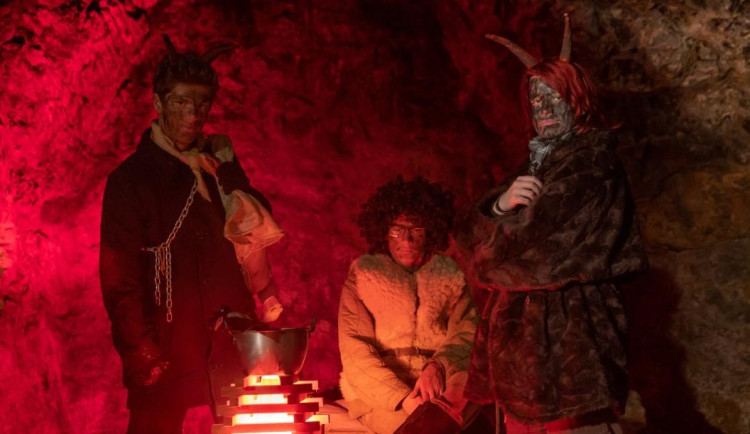 Mladečské jeskyně se letos poprvé promění v peklo s čerty. Rodiče dětí musí přinést seznam hříchů