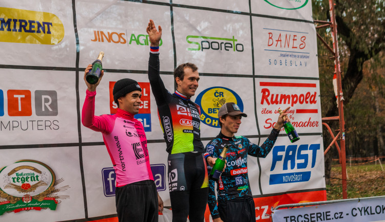 Velká cena Veselí nad Lužnicí v rámci seriálu TBC série Junior CUP. Slavili bratři Ťoupalíkové