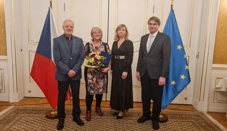 Cena Milady Paulové za celoživotní přínos vědě míří na Ekonomickou fakultu JU.