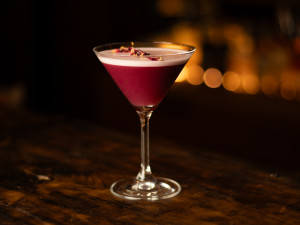 Útulné prostředí a největší výběr destilátů. V Krajinské se znovu otevřel koktejlový bar Drink