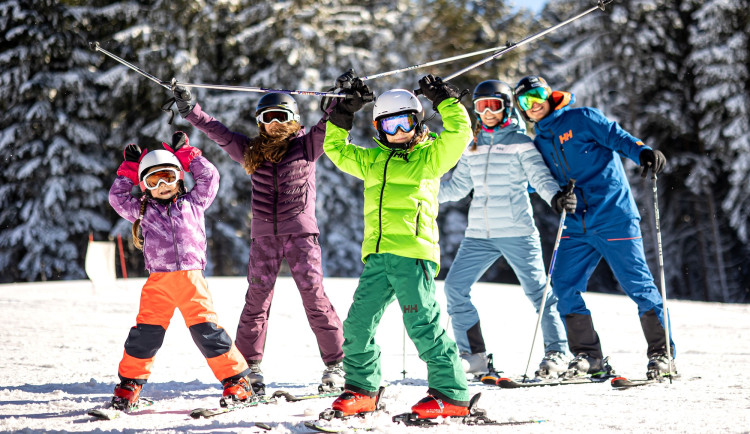 Ve Skiareálu Lipno se bude lyžovat už od 7. prosince jen za 480 korun