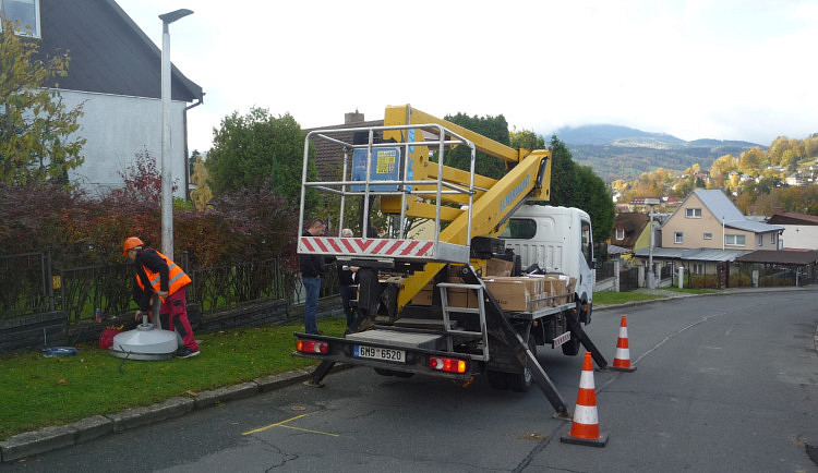 Jeseník začne testovat chytré veřejné osvětlení. Ztlumí se na malý výkon, když bude ulice prázdná