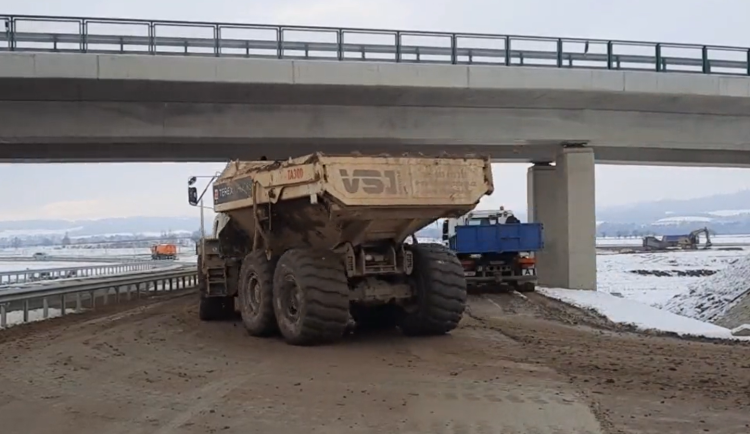Klíčový obchvat Bludova se otevře už příští čtvrtek. Cesta do Šumperka a do Jeseníků se zrychlí