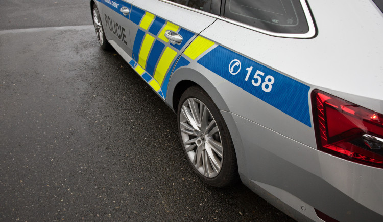 Řidičce se třemi promile z Přerova se nechtělo na záchytku. Policistům nabízela úplatek sto tisíc korun