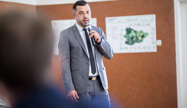 ODS zrušila oblastní sdružení v Přerově zatížené korupční kausou Autostráda. Je to tlustá čára, věří šéf kraje Major