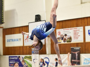 Stříbrnou medaili z Mistrovství republiky si přivezly budějcké sportovní gymnastky