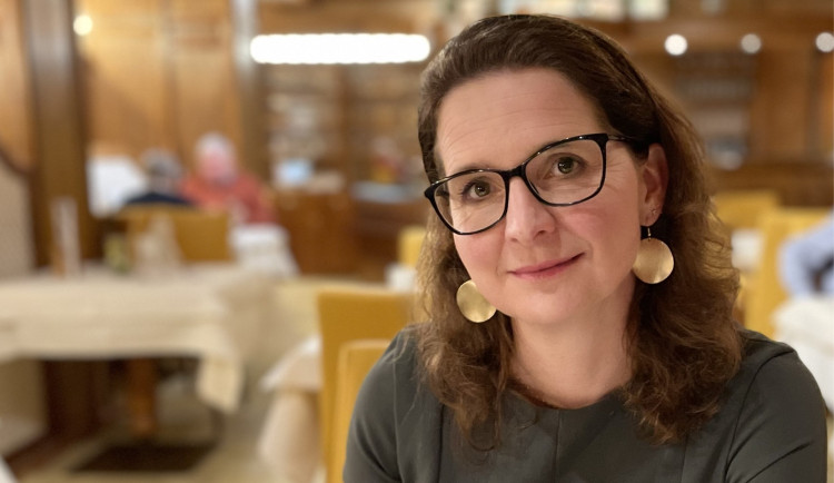 PREVENT 99 pomáhá pěstounským a osvojitelským rodinám. Hledá i nové zájemce