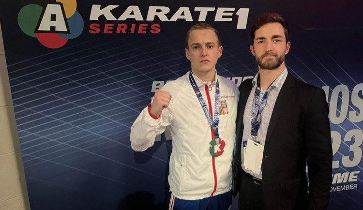 Prohra neexistuje, z chyb se učím a jdu si pro zlato, říká karatista Martin Drábek (na fotografii vlevo).