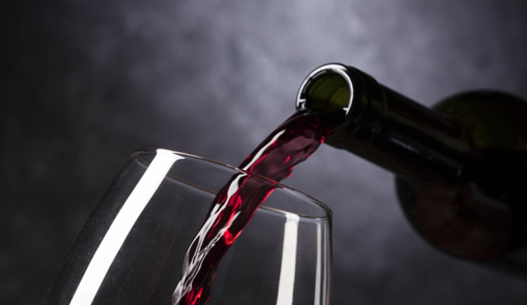 Pozor na lednový efekt, varují před závislostí na alkoholu odborníci