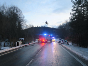 Policie hledá svědky prosincové nehody. Zranili se při ní dva lidé