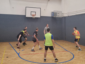 V předvánočním týdnu se studenti na SPŠ SE nenudí