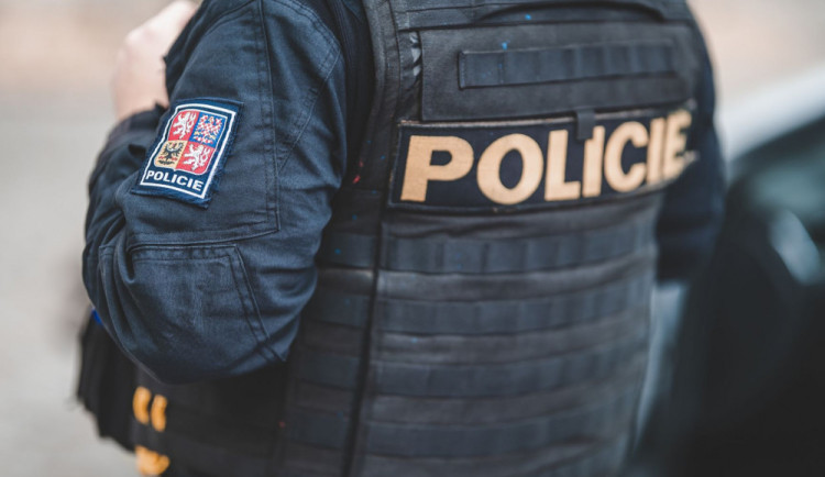 Dva mladíci v Prostějově oloupili muže. Jeden byl z výchovného ústavu, druhý se zrovna vrátil z vězení