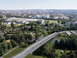 Vltavu v Budějcích má překlenout další most. Stavba do Papírenské pokročila