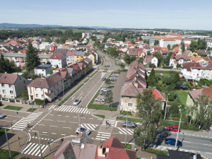 Vltavu v Budějcích má překlenout další most. Stavba v Papírenské pokročila