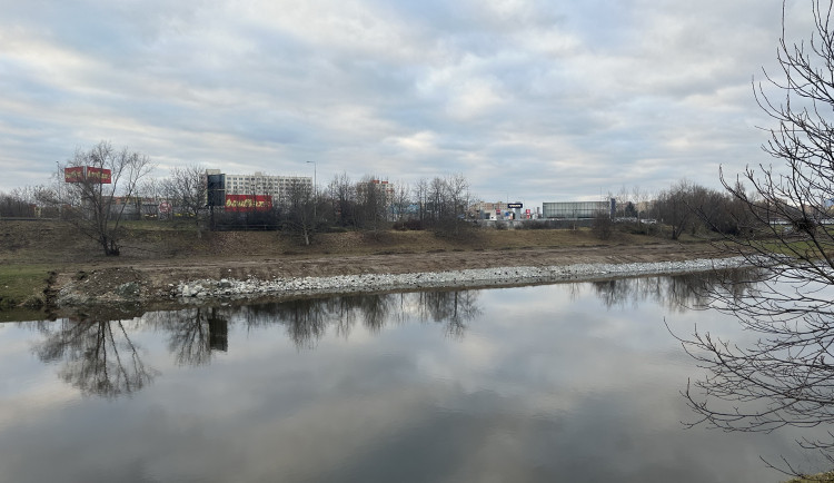 size3-17031627168667-2-povodi-vltavy-opravuje-v-budejcich-brehy-reky-hotovo-by-mohlo-byt-uz-na-jare