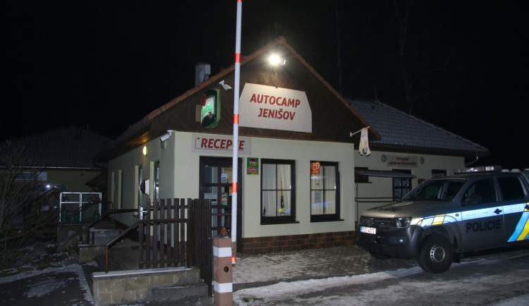 Zloděj vykradl restauraci na Lipensku. V lese ho našel policejní pes