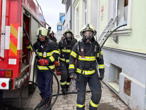 Na Rudolfovské začal hořet byt. Kvůli zapnutému sporáku