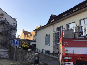 Na hotelu v Hluboké nad Vltavou hořela sauna. Škoda je přes milion korun