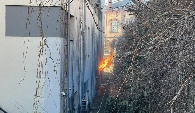 Na hotelu v Hluboké nad Vltavou hořela sauna. Škoda je přes milion korun