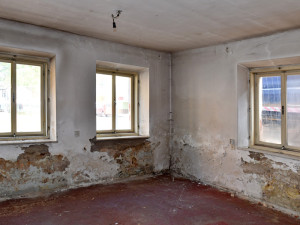 České Budějovice objektivem Milana Bindera a perem Martina Maršíka: Můžu rozbít okno?