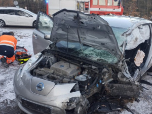 Policie hledá svědky tragické nehody. Řidič přejel do protisměru a střetl se s kamionem