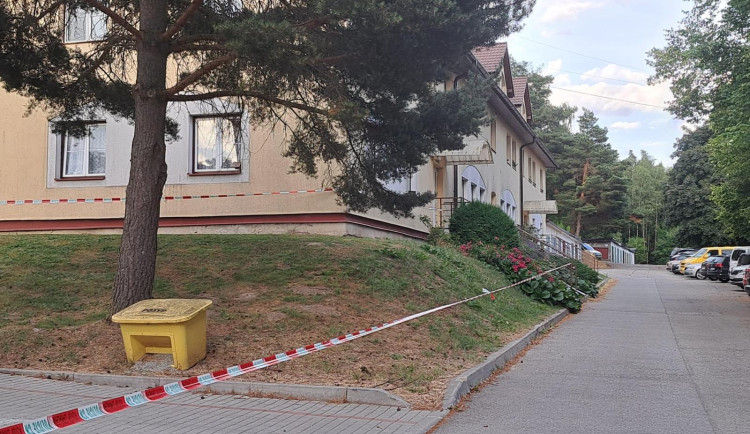 Vraždu novorozence se stále nepodařilo vyřešit. Policie hledá svědky
