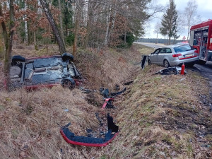 Při dopravní nehodě se střetla dvě auta. Důvodem je nejspíš nedání přednosti