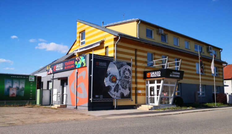 Galileo. A přece se točí