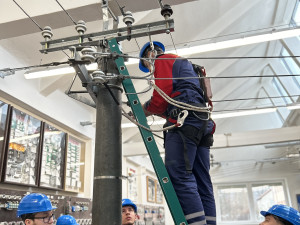 Na trhu budou chybět elektrikáři, kteří se starají o distribuční síť. EG.D otevírá nové třídy