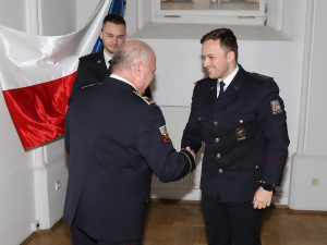 Masivní krvácení a ztráta životních funkcí. Čtveřice policistů si převzala ocenění za záchranu života