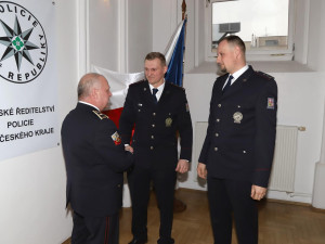 Masivní krvácení a ztráta životních funkcí. Čtveřice policistů si převzala ocenění za záchranu života