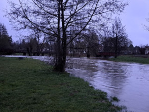 Na Šumavě se mohou rozvodnit řeky, varovali meteorologové