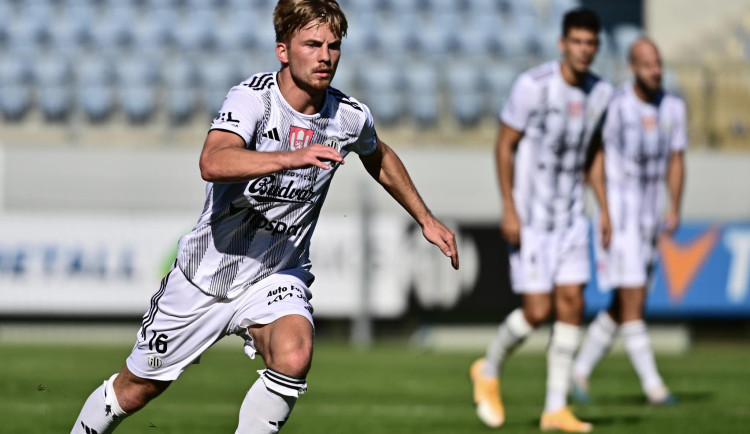 Fotbalisté Českých Budějovic porazili Ostravu 3:0 a ukončili čekání na vítězství