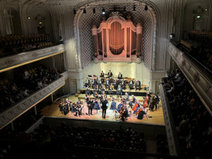 Jihočeská filharmonie bodovala v Paříži. Chystá novou nahrávku se světoznámým hudebníkem