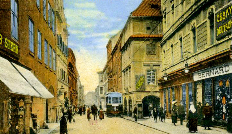 Krajinská před více než 100 lety.