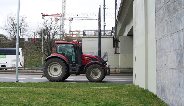 Zemědělci protestovali tento týden v Praze, obdobná akce se chystá i na jihu Čech.