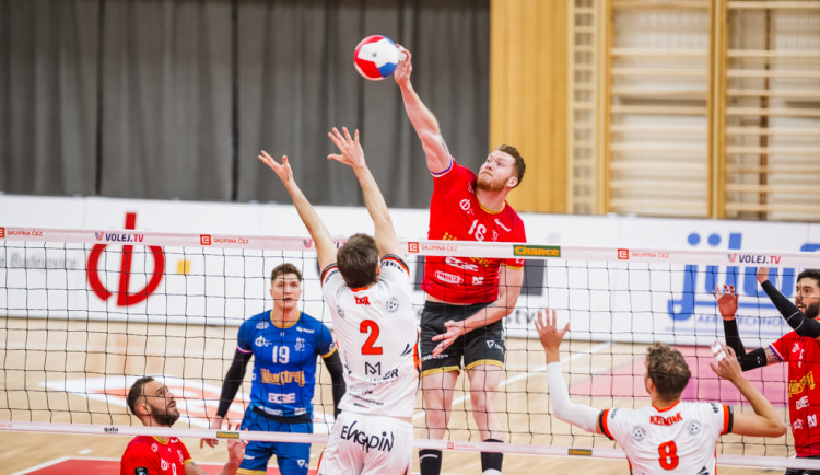 dan.kubat14@gmail.com +420774407608