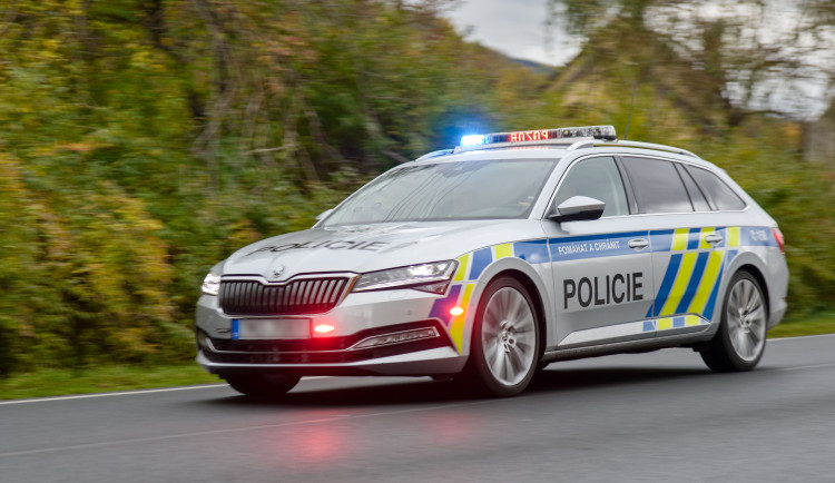 Policie zasahuje na univerzitách. Anonym vyhrožuje střelbou