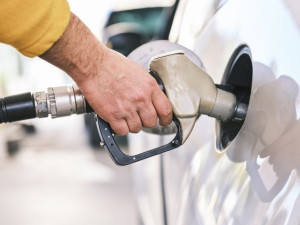 Spotřeba pohonných hmot loni v Česku meziročně vzrostla o dvě procenta