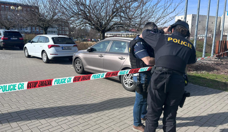 Výhrůžné e-maily měl psát student UHK, policie tuto verzi smetla ze stolu