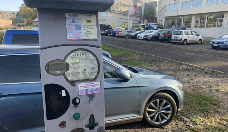 Liberec plánuje nákup nových parkovacích automatů, půjde platit i kartou