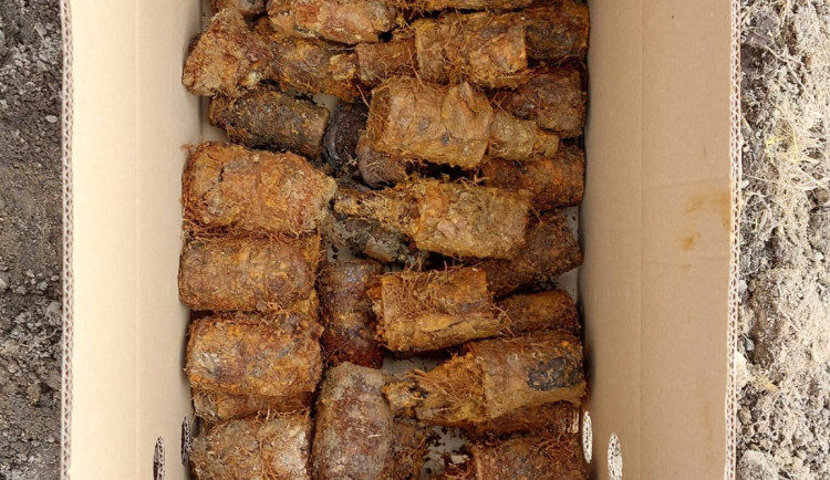 Další válečná munice na staveništi dálnice. Pyrotechnik ji zlikvidoval na místě